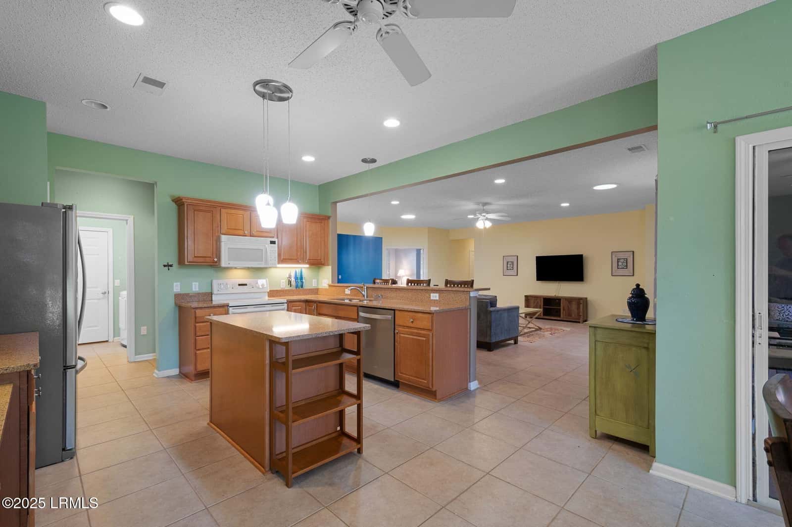 186 Hampton Circle, Bluffton, SC 29909 — photo 16 of 36