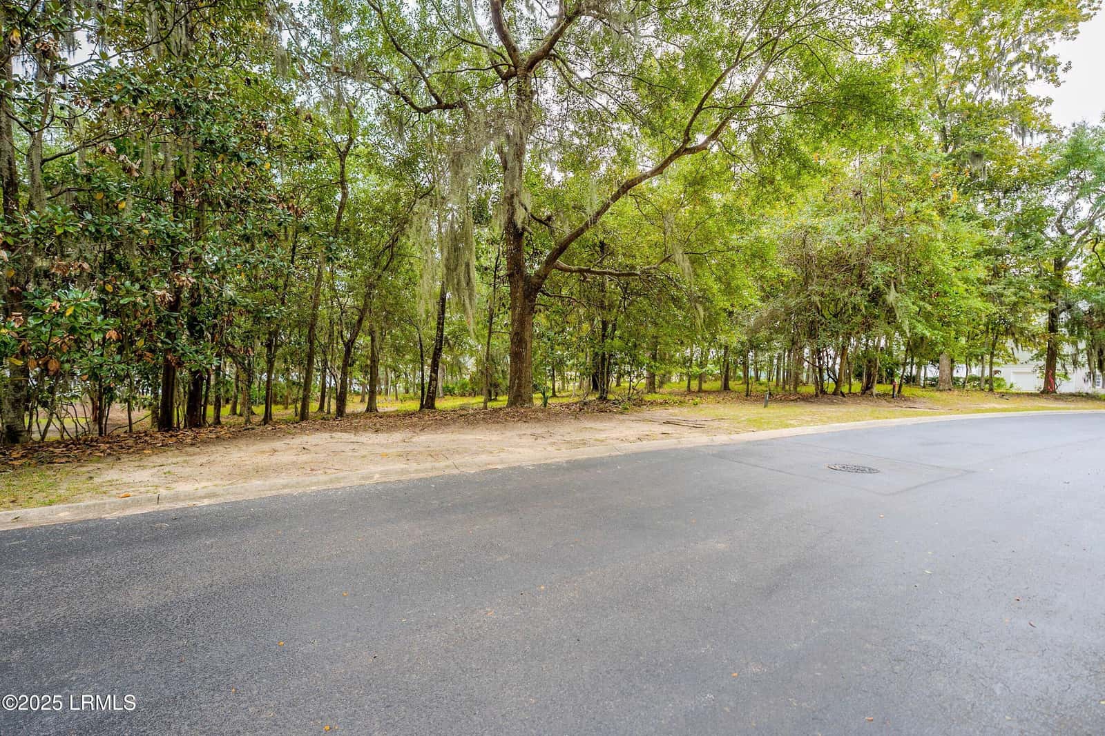 233 De La Gaye Point, Beaufort, SC 29902 — photo 13 of 31