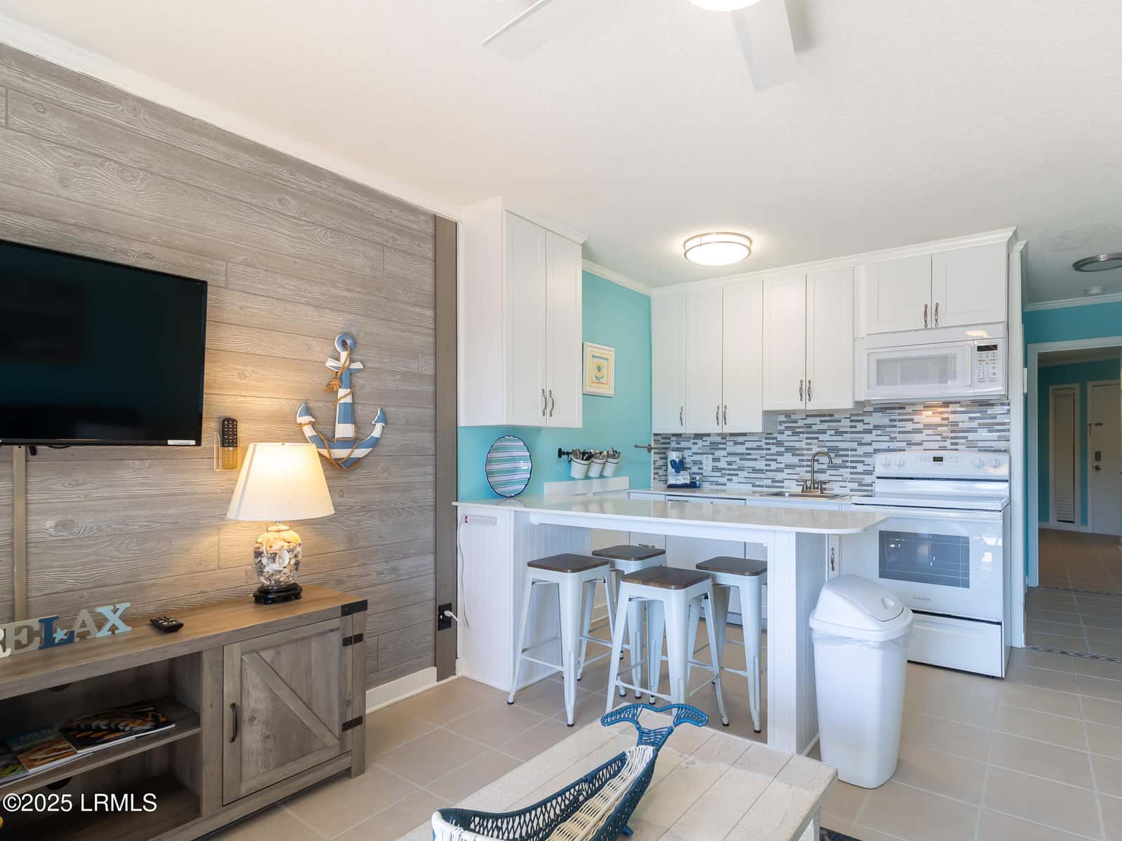 40 Folly Field Road 246c, Hilton Head Island, SC 29928 — photo 13 of 39