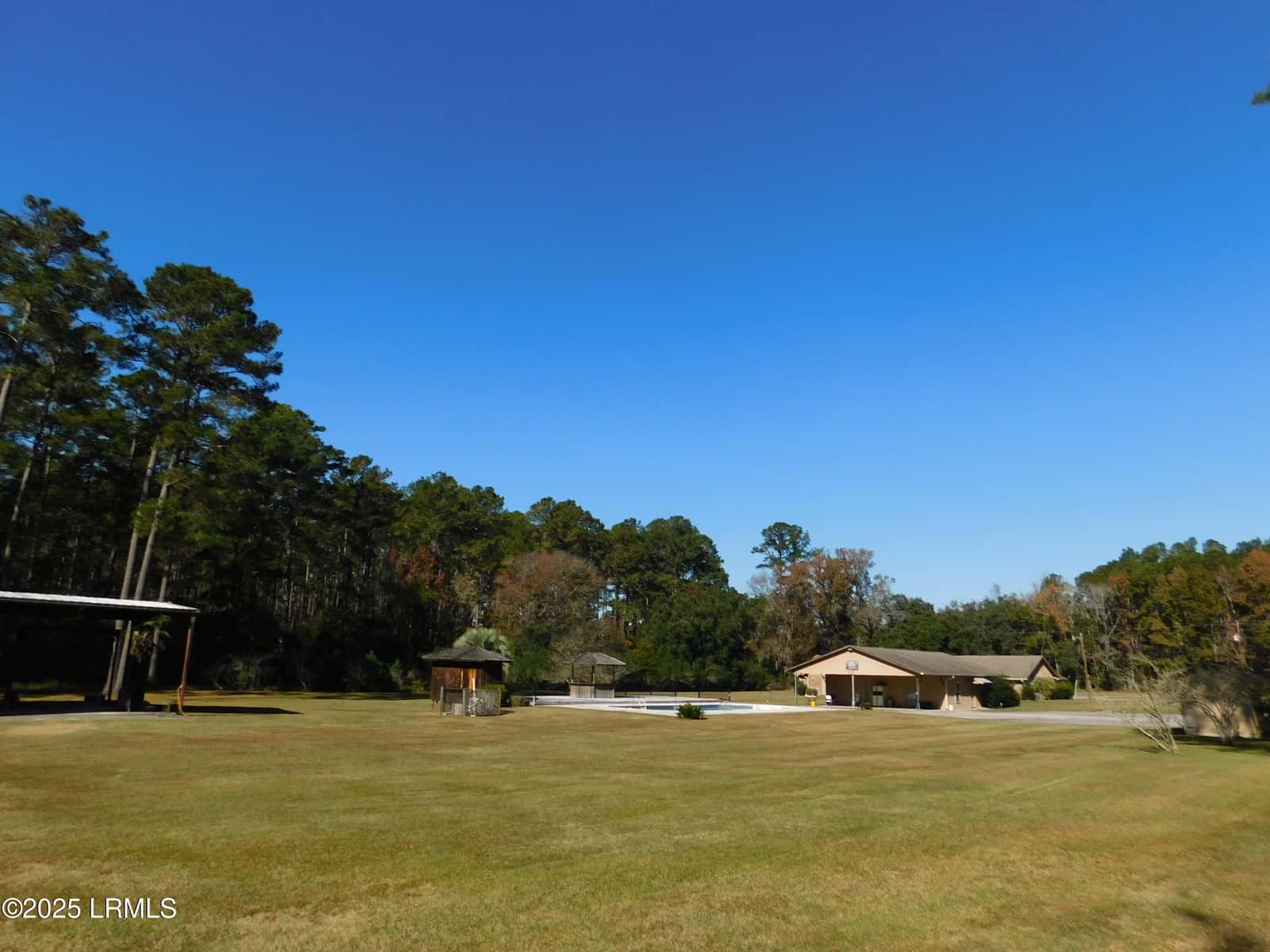 1608 Smiths Crossing, Ridgeland, SC 29936 — photo 6 of 36