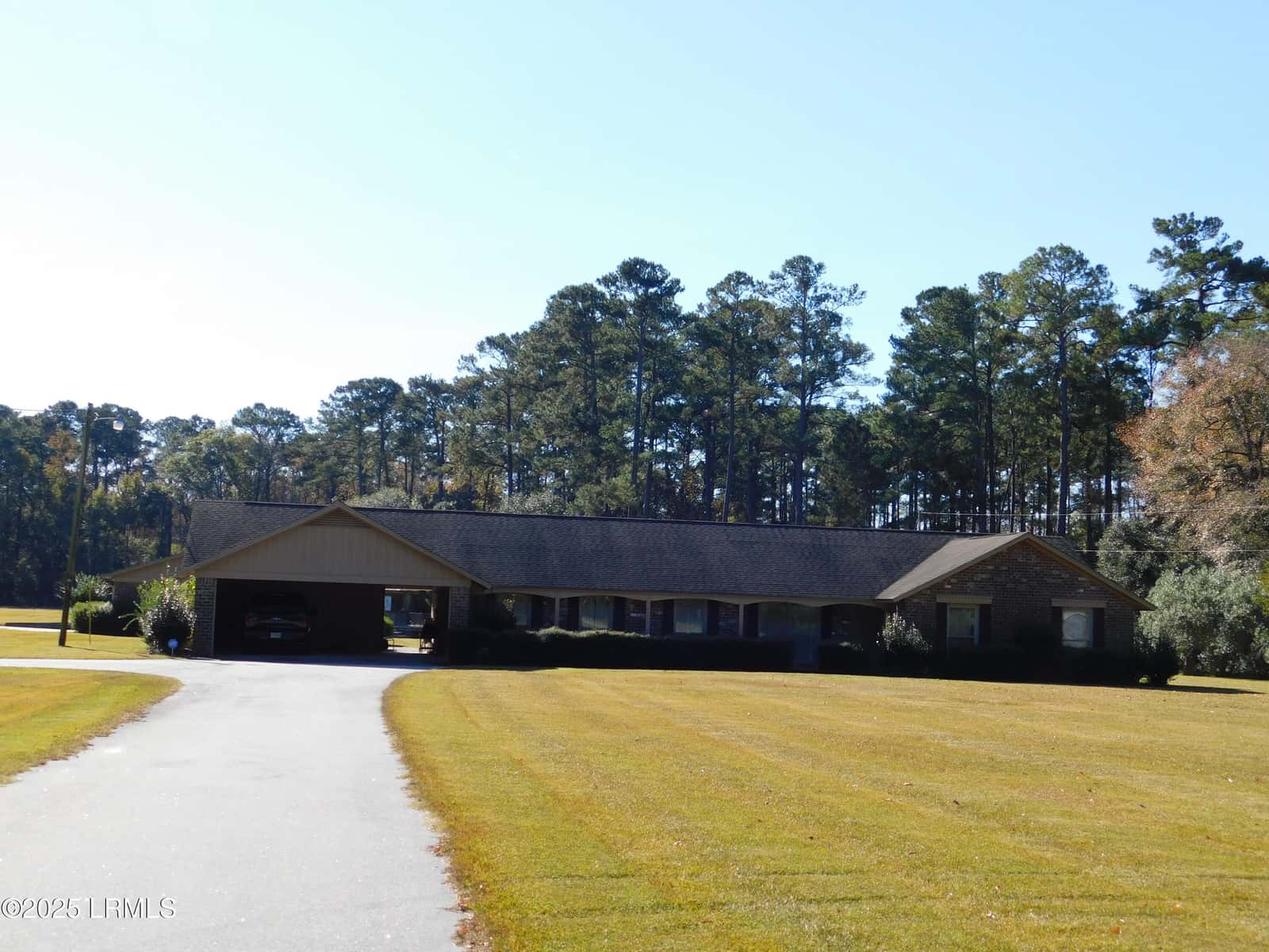 1608 Smiths Crossing, Ridgeland, SC 29936 — photo 4 of 36