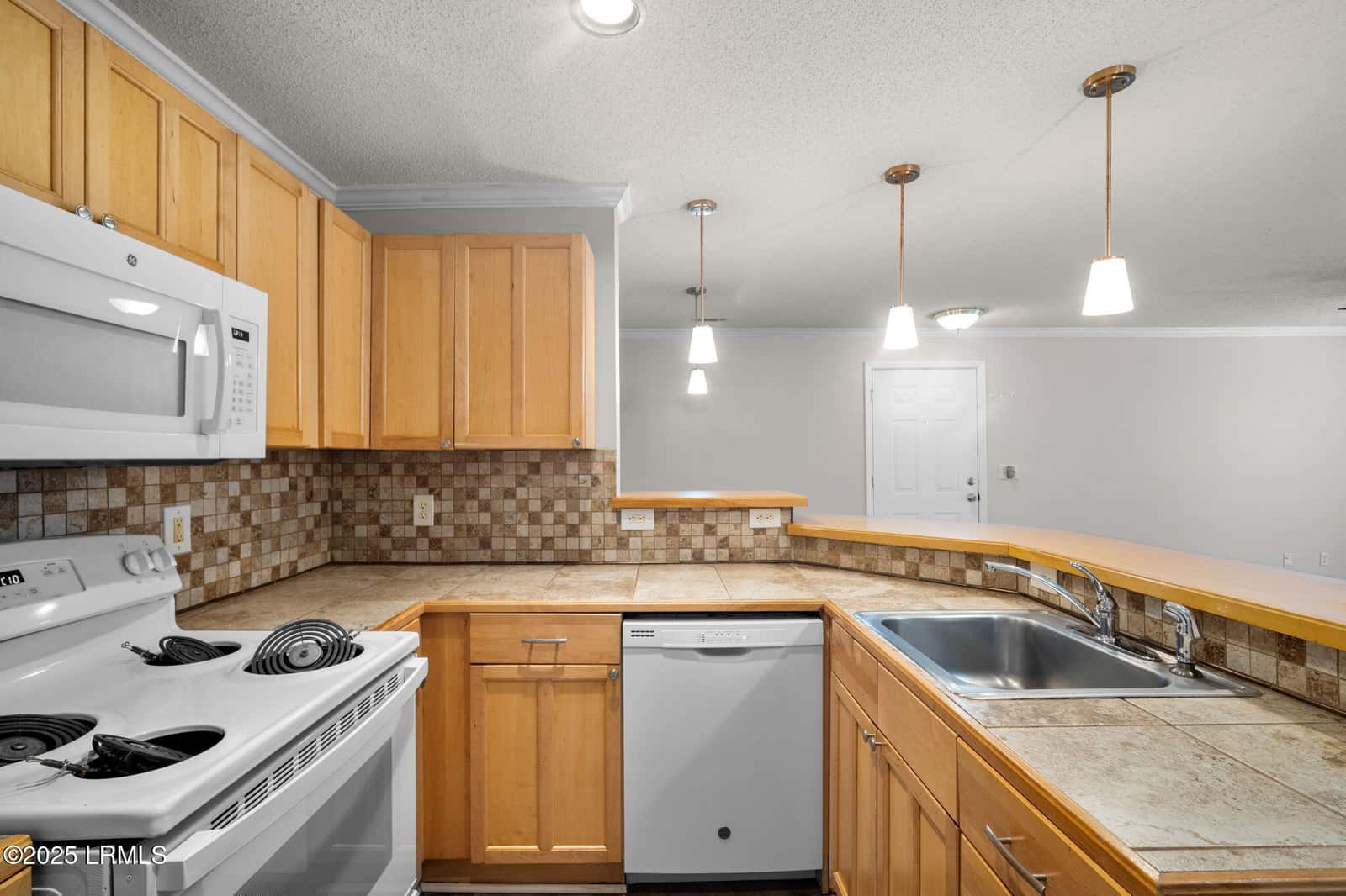 100 Kensington Boulevard 405, Bluffton, SC 29910 — photo 8 of 34