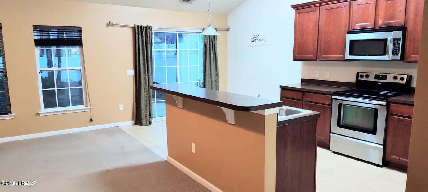 17 Harbison Place, Beaufort, SC 29906 — photo 4 of 39