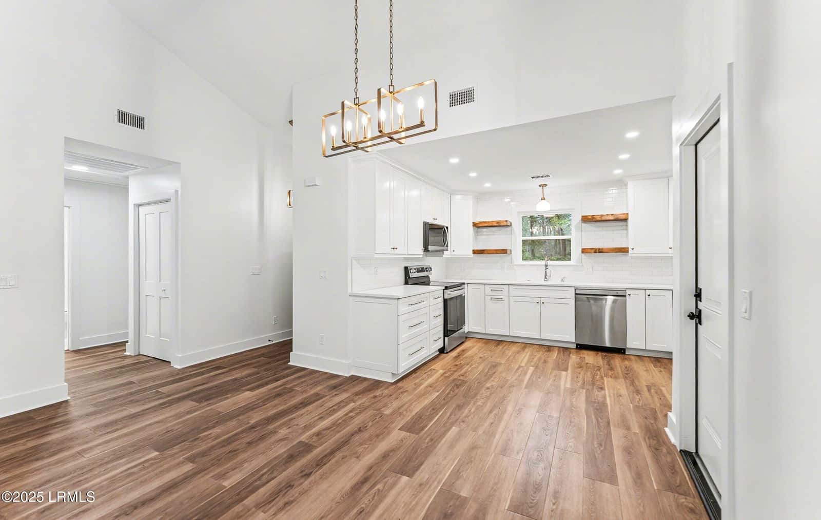 10 Chesterfield Lake Drive, Beaufort, SC 29906 — photo 23 of 50