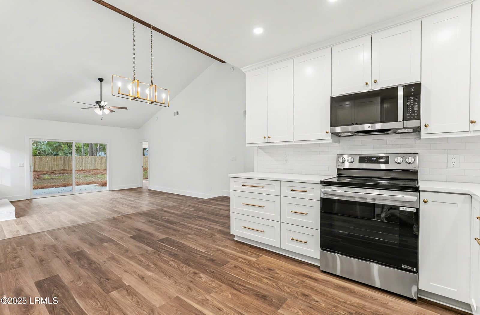 10 Chesterfield Lake Drive, Beaufort, SC 29906 — photo 13 of 50