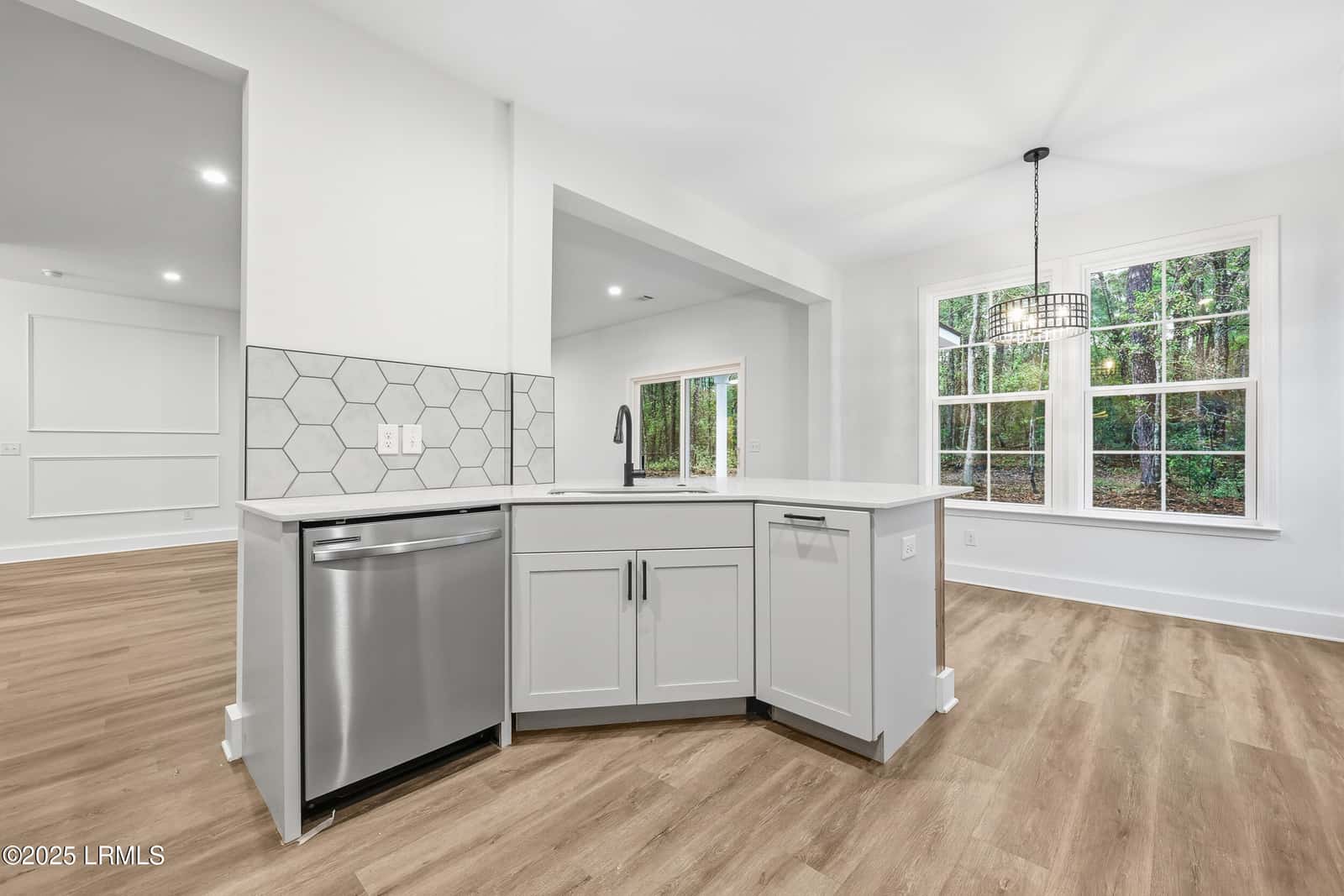 579 Sams Point Road, Beaufort, SC 29907 — photo 13 of 44