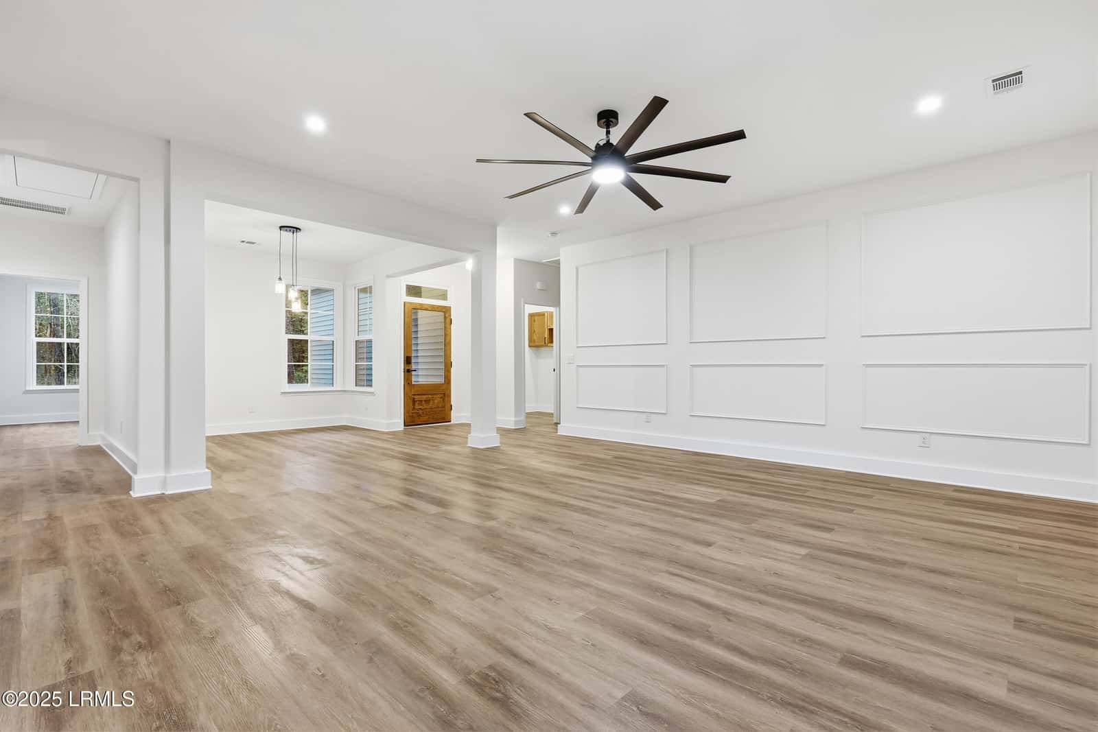 579 Sams Point Road, Beaufort, SC 29907 — photo 8 of 44