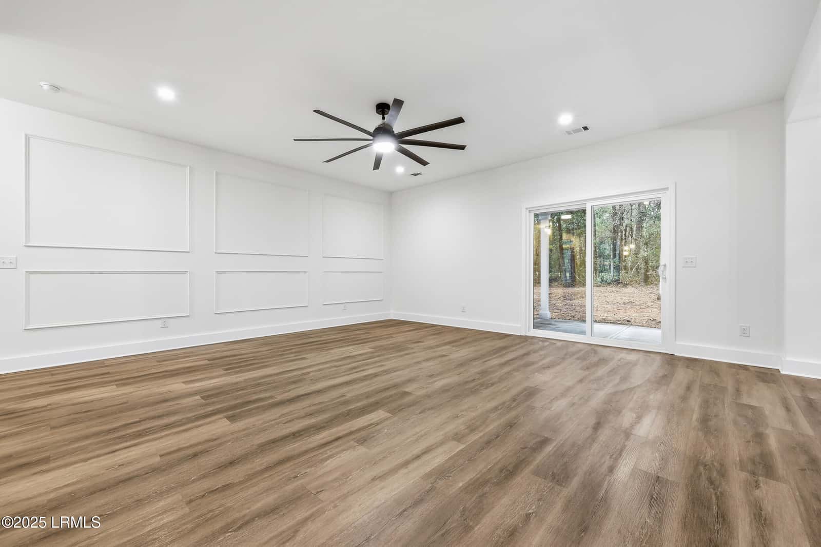 579 Sams Point Road, Beaufort, SC 29907 — photo 9 of 44