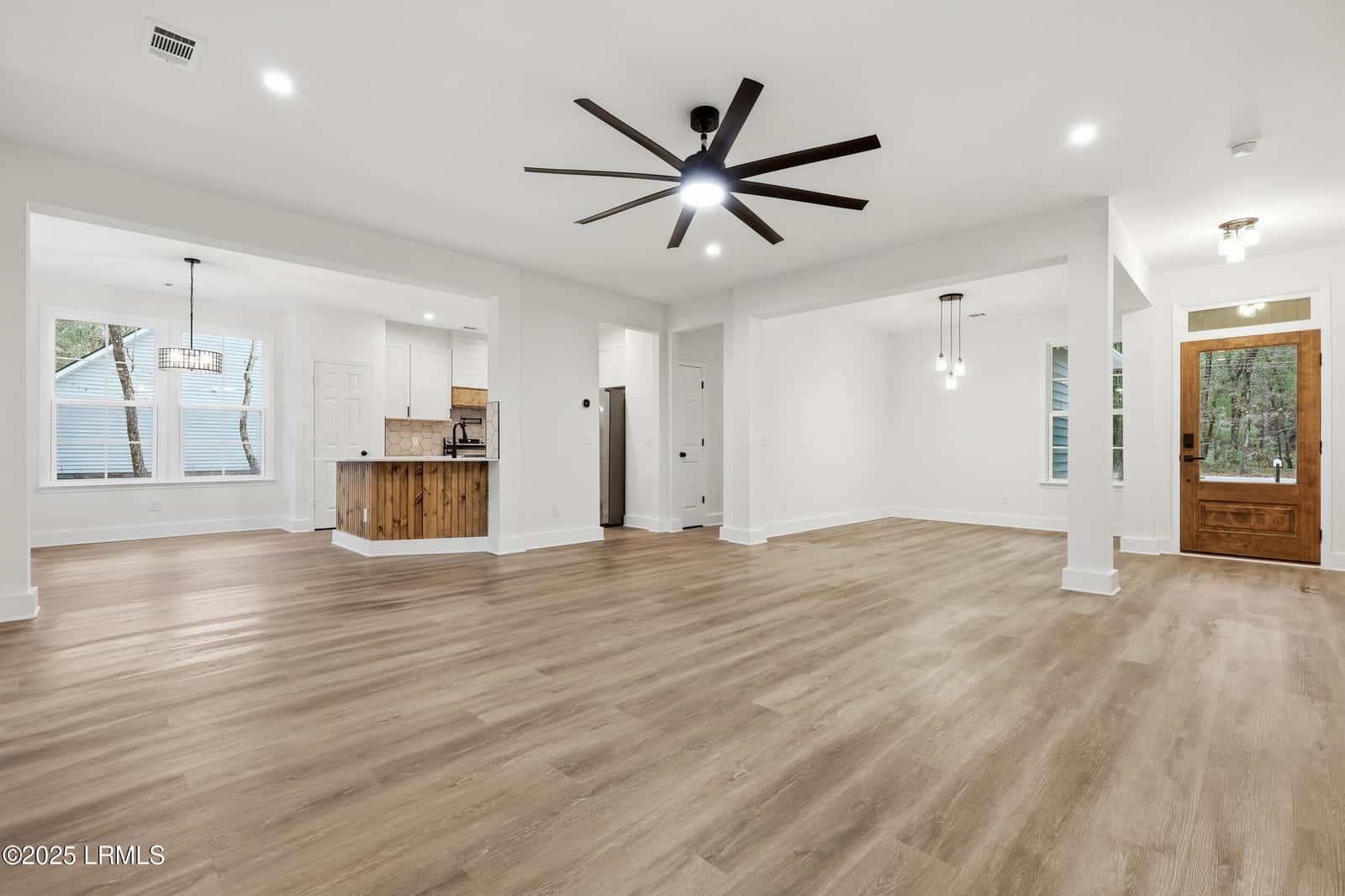 579 Sams Point Road, Beaufort, SC 29907 — photo 6 of 44