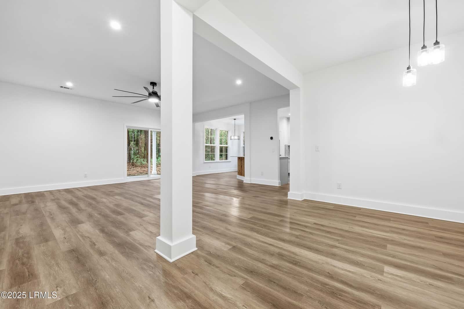 579 Sams Point Road, Beaufort, SC 29907 — photo 3 of 44