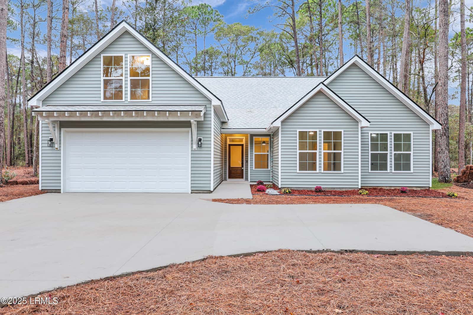 579 Sams Point Road, Beaufort, SC 29907 — photo 1 of 44