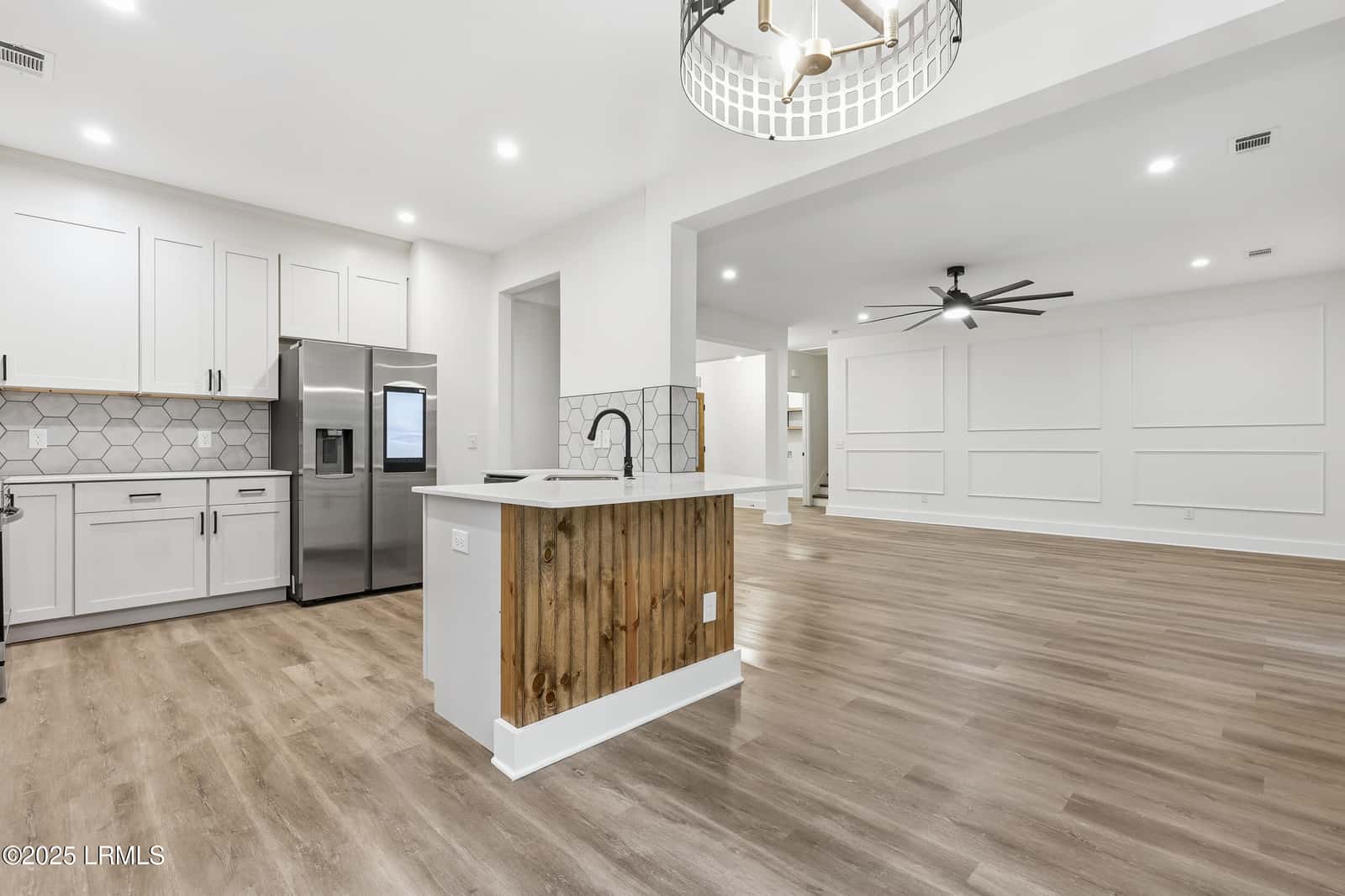 579 Sams Point Road, Beaufort, SC 29907 — photo 11 of 44