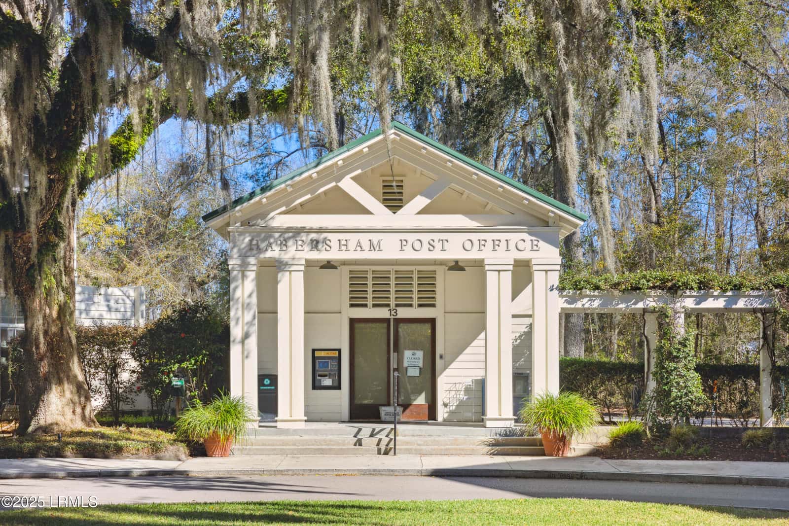 7 N Loudon, Beaufort, SC 29906 — photo 34 of 40