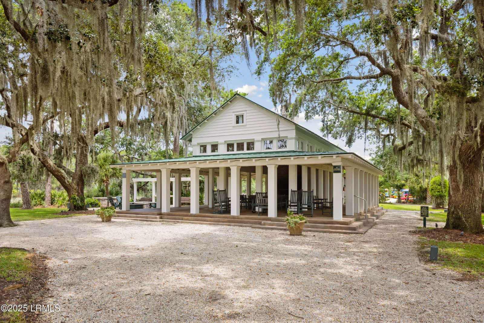 7 N Loudon, Beaufort, SC 29906 — photo 39 of 40
