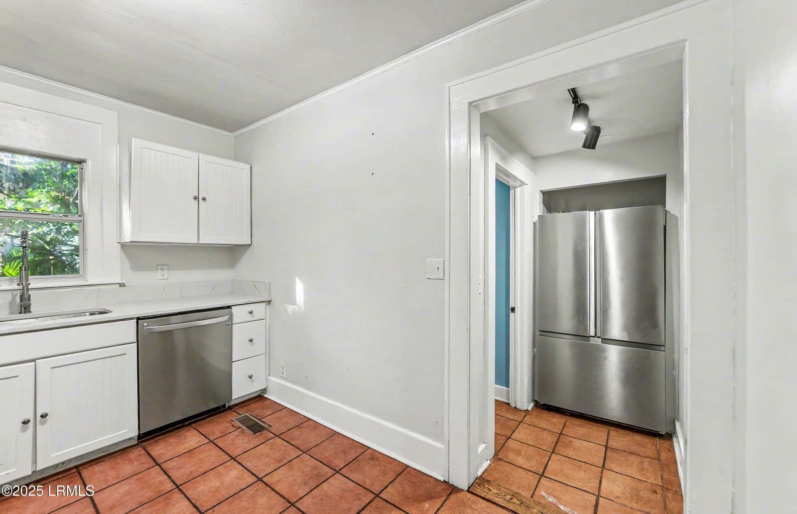 2301 Hermitage Road, Beaufort, SC 29902 — photo 16 of 56