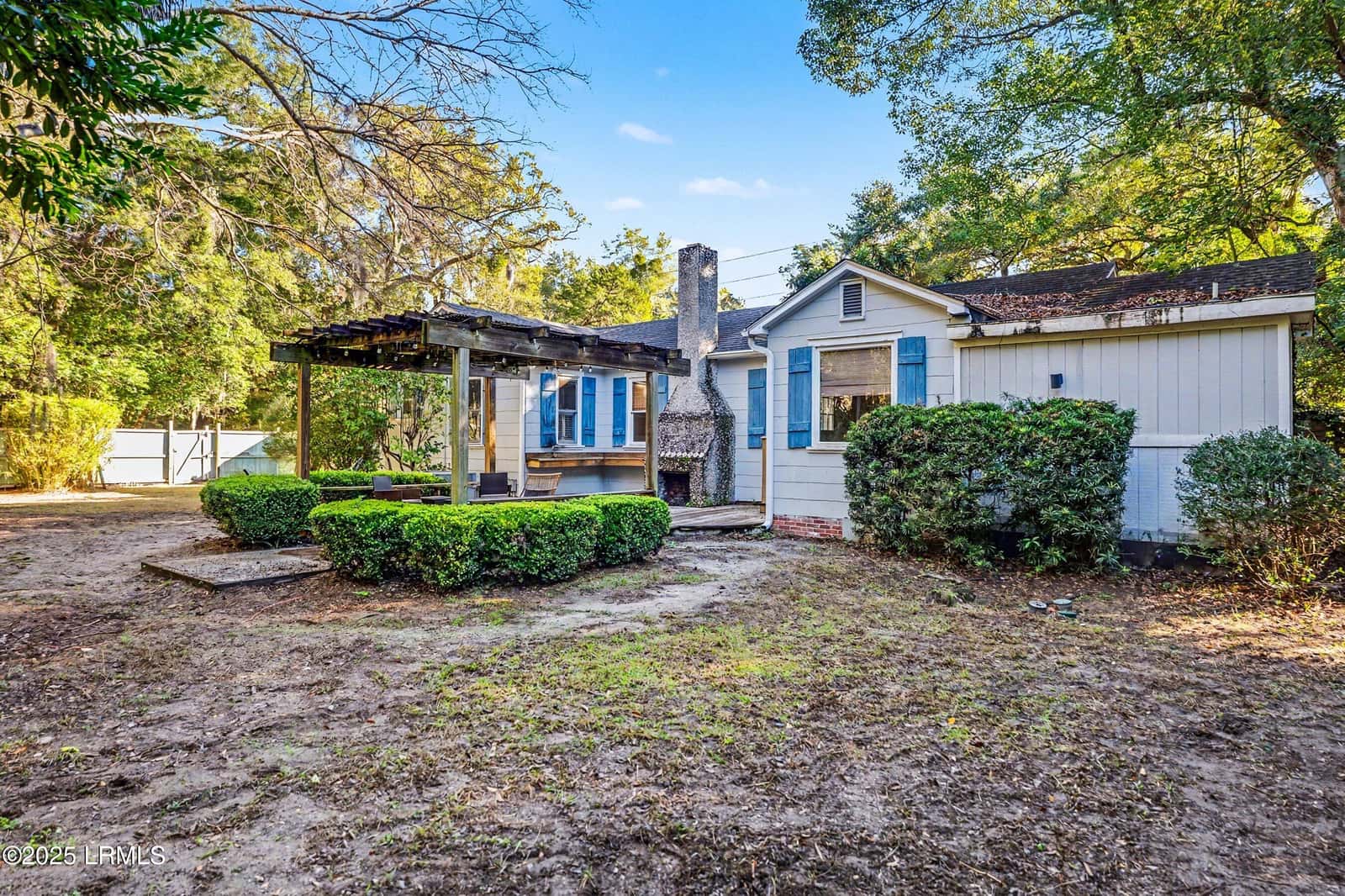 2301 Hermitage Road, Beaufort, SC 29902 — photo 3 of 56