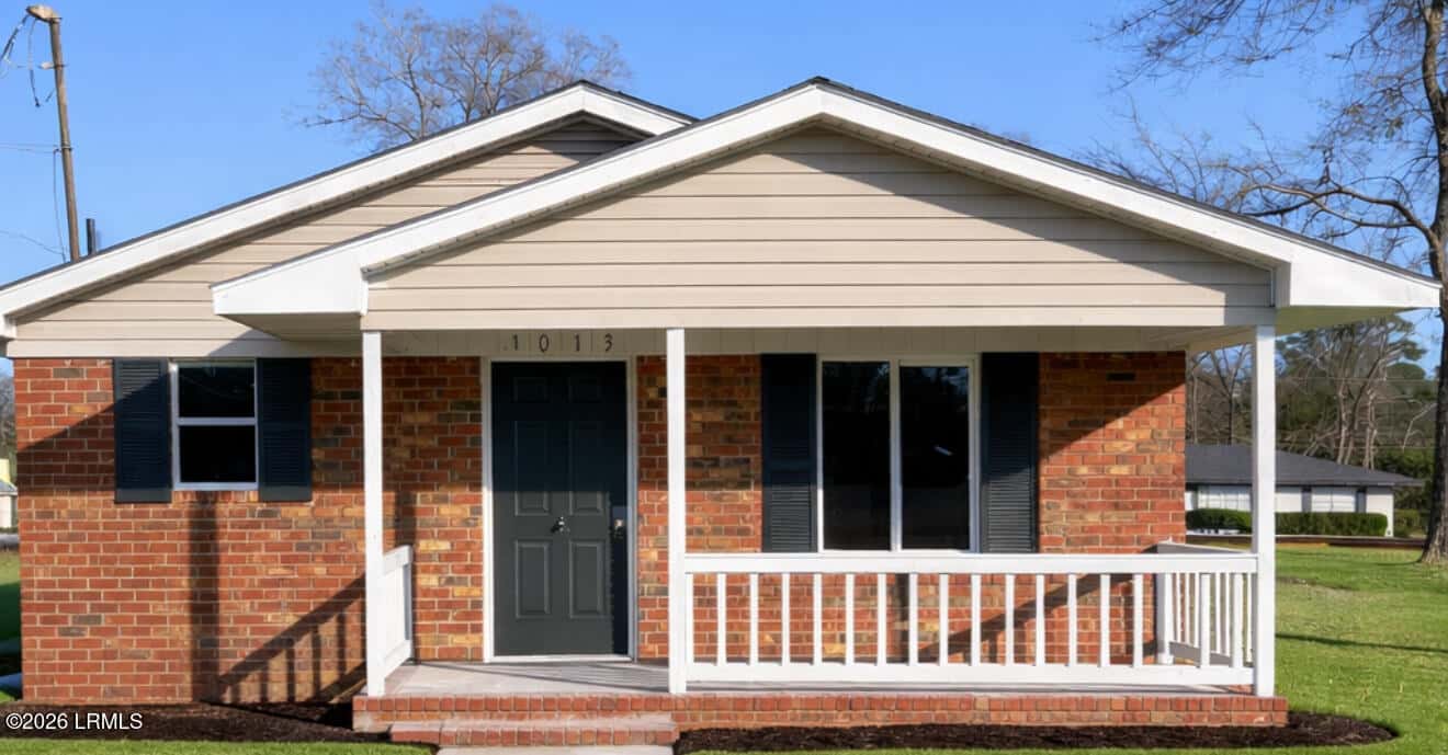 1013 S Sumter Avenue, Fairfax, SC 29827 — photo 1 of 14