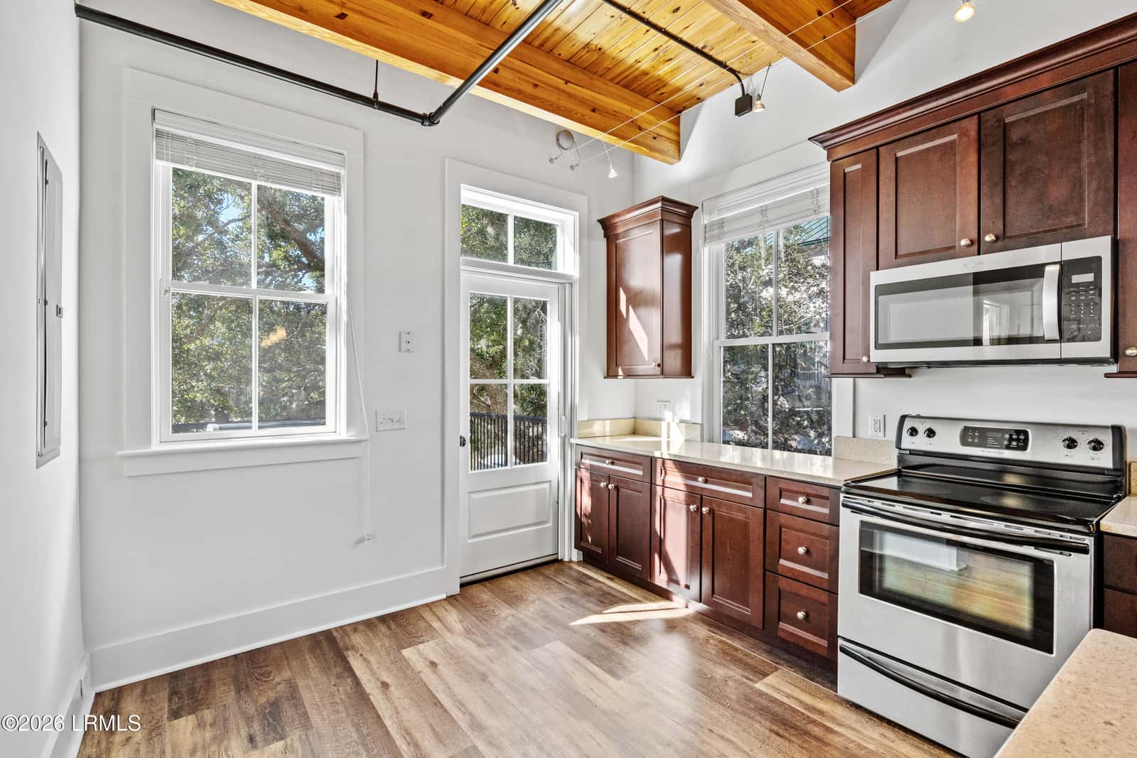 8 A Market 2, Beaufort, SC 29906 — photo 14 of 39