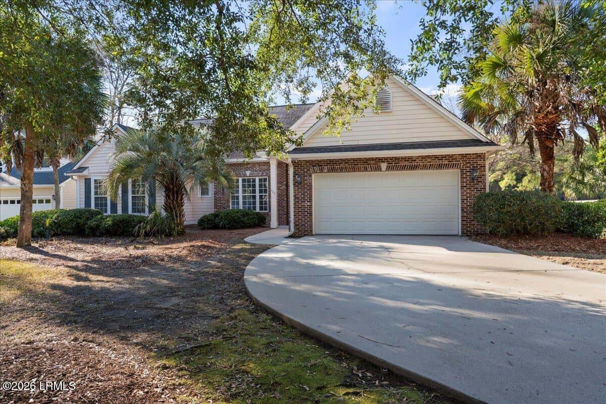 122 Island West Drive, Bluffton, SC 29910 — photo 2 of 26