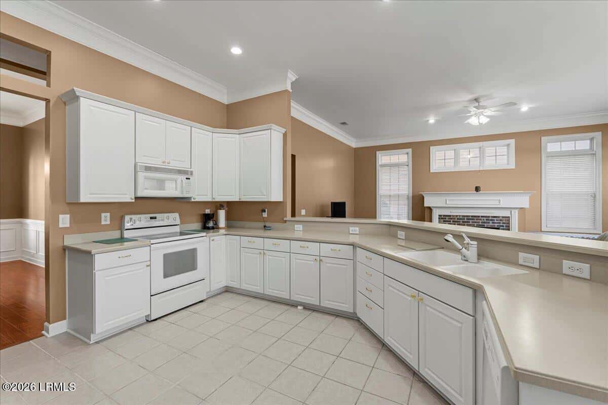 122 Island West Drive, Bluffton, SC 29910 — photo 12 of 26