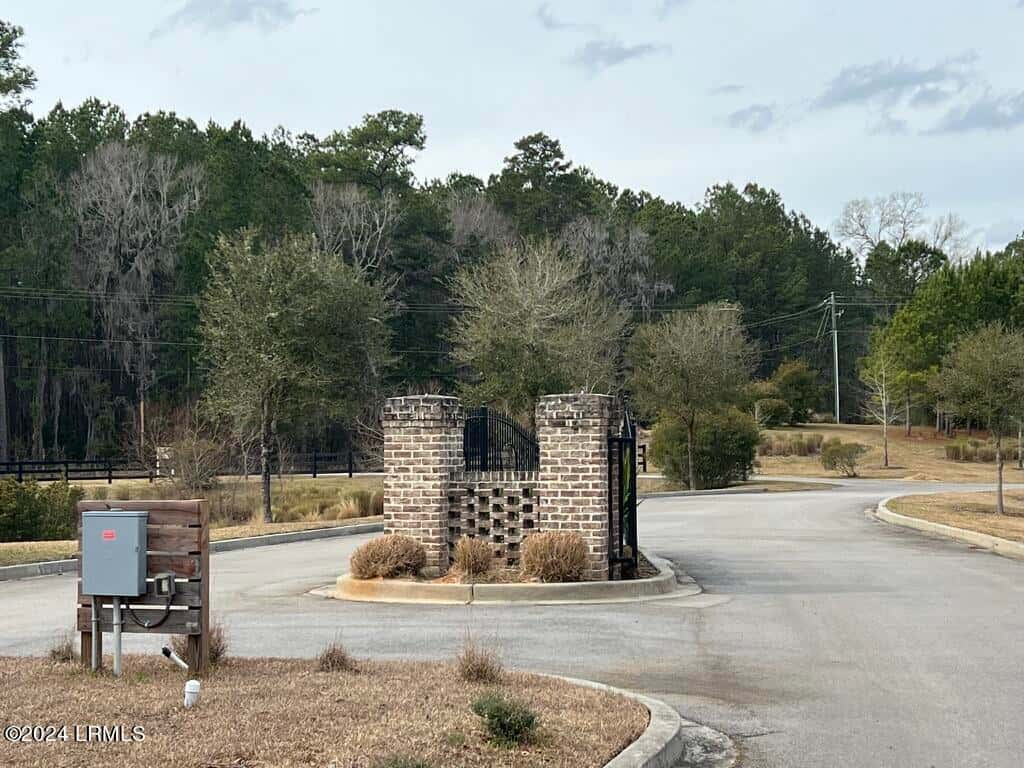 160 Somerset Drive, Yemassee, SC 29945 — photo 8 of 11
