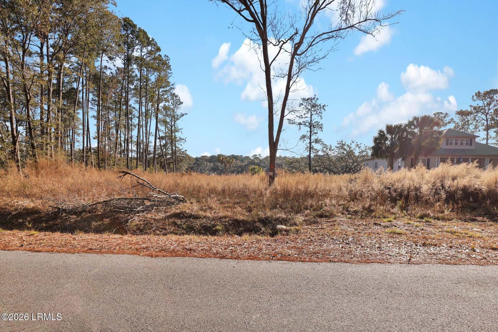 12 E River Drive, Beaufort, SC 29907 — photo 1 of 3