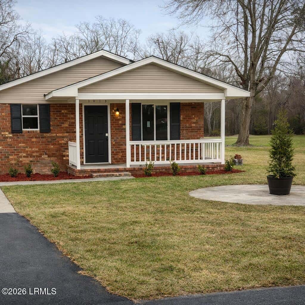 1013 S Sumter Avenue, Fairfax, SC 29827 — photo 2 of 14