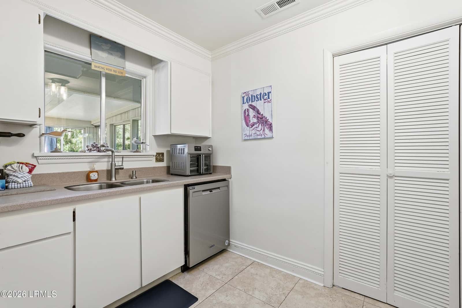 18 Sandpiper Street, Hilton Head Island, SC 29928 — photo 10 of 49