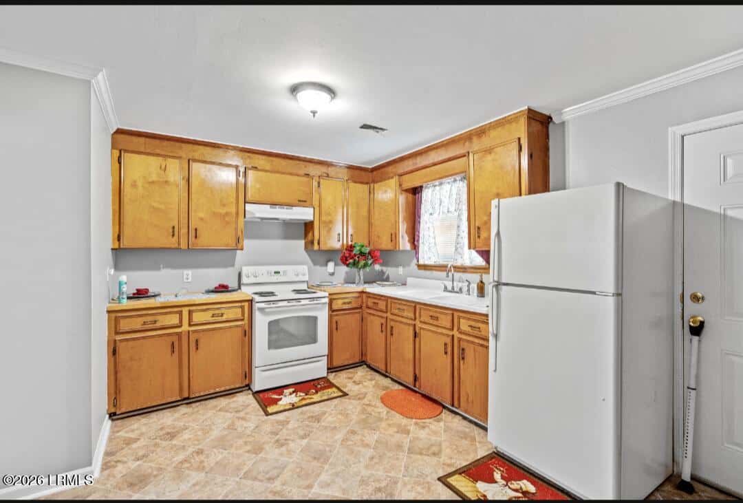 1076 Aiken Avenue S, Fairfax, SC 29827 — photo 9 of 20