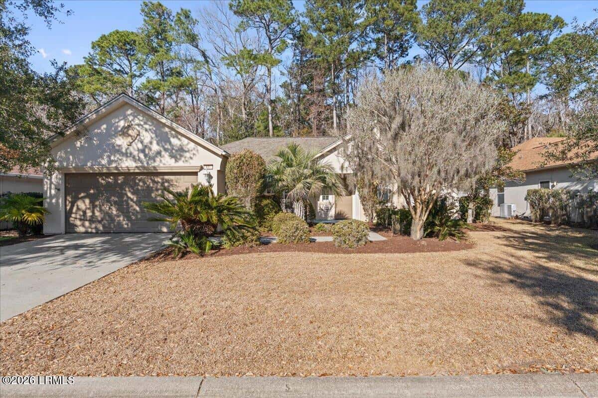 171 Hampton Circle, Bluffton, SC 29909 — photo 1 of 43