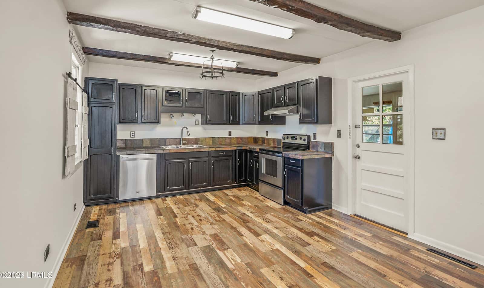 923 La Chere Street, Beaufort, SC 29902 — photo 11 of 44