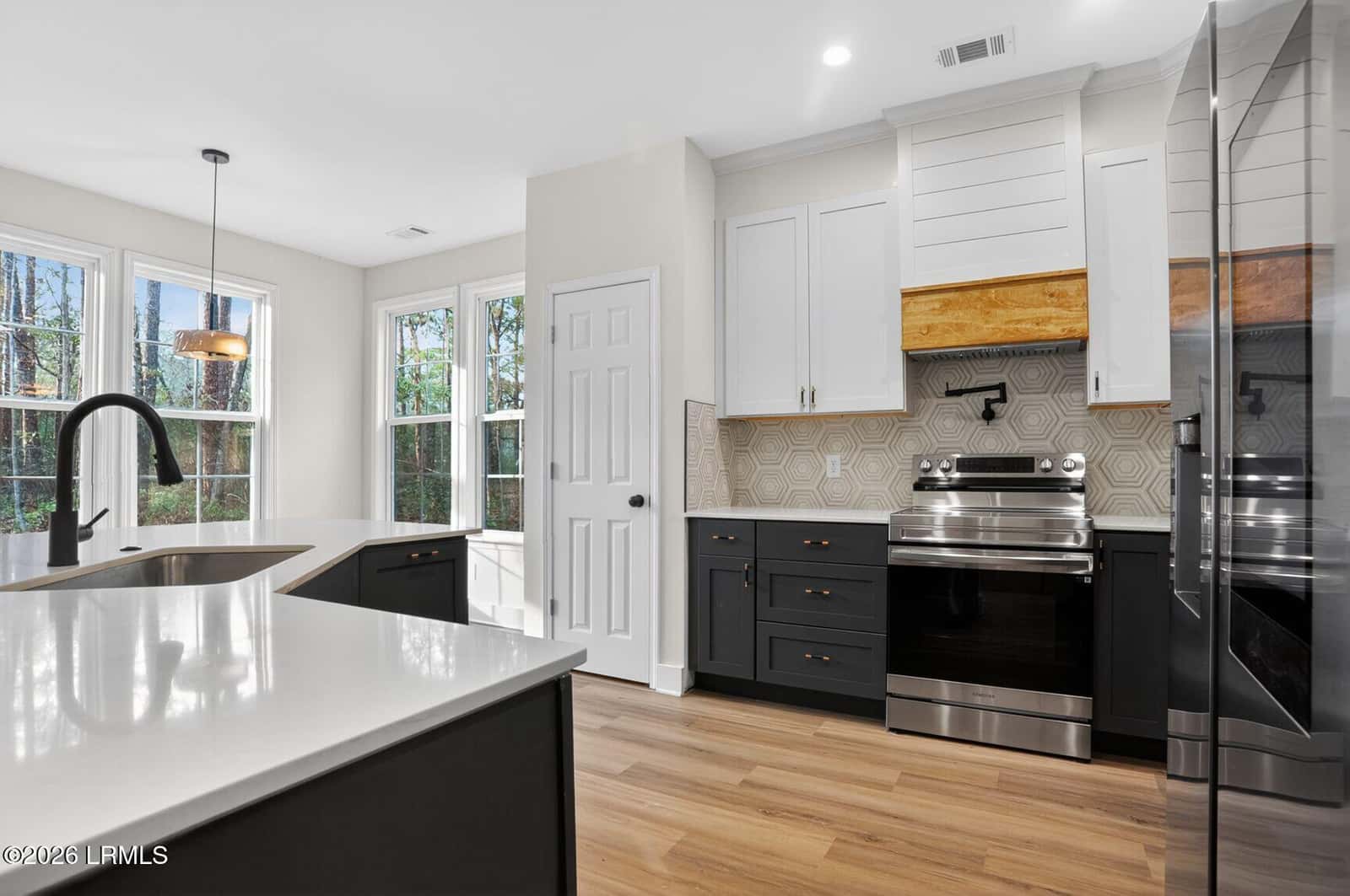 581 Sams Point Road, Beaufort, SC 29907 — photo 12 of 27