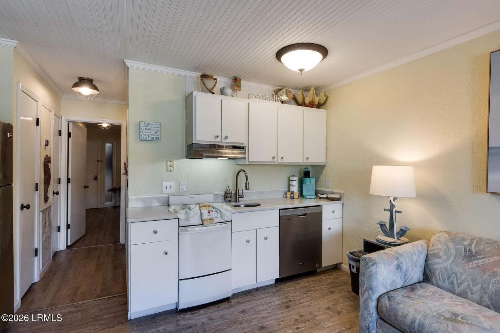 40 Folly Field Road A113, Hilton Head Island, SC 29928 — photo 11 of 26