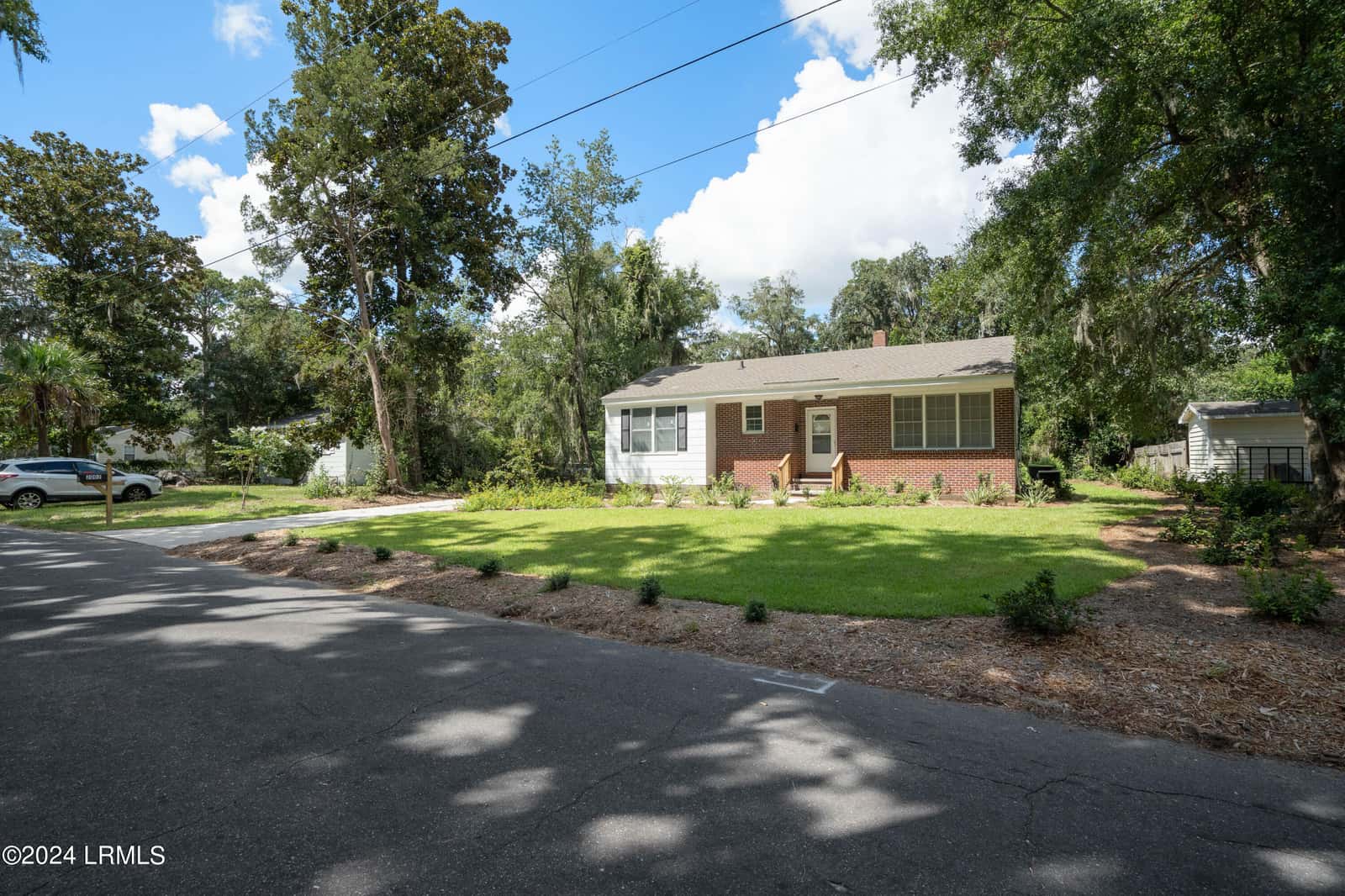 2002 Roper Street, Beaufort, SC 29902 — photo 6 of 48
