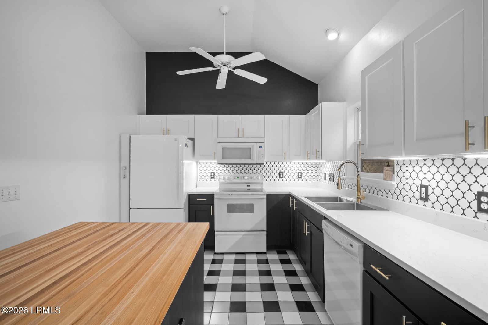 99 Tuscarora Avenue, Beaufort, SC 29907 — photo 15 of 43