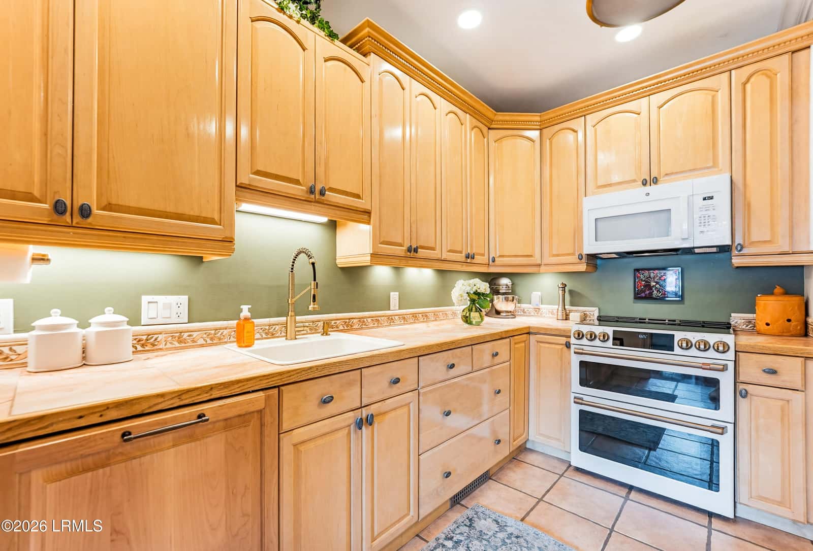 895 Ribaut Road 9, Beaufort, SC 29902 — photo 16 of 57