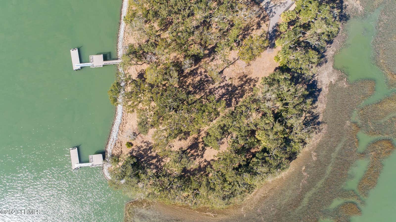 20 Claires Point Road, Beaufort, SC 29907 — photo 2 of 22