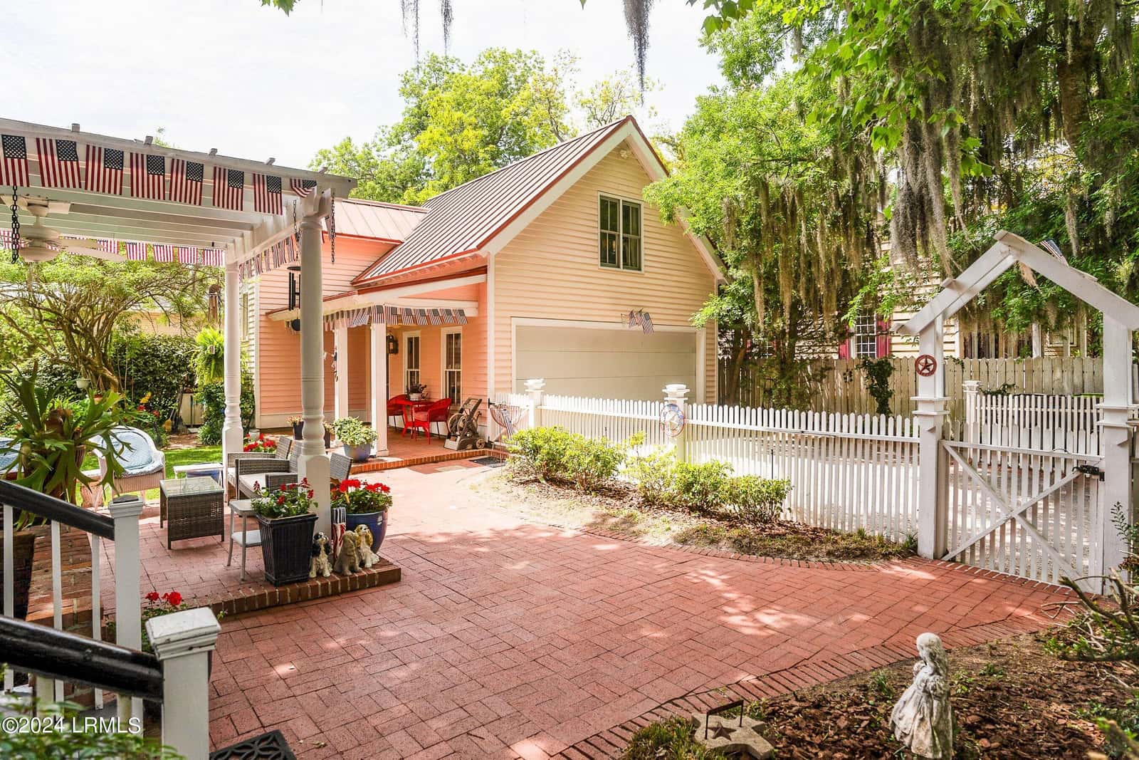414 New Street, Beaufort, SC 29902 — photo 10 of 27