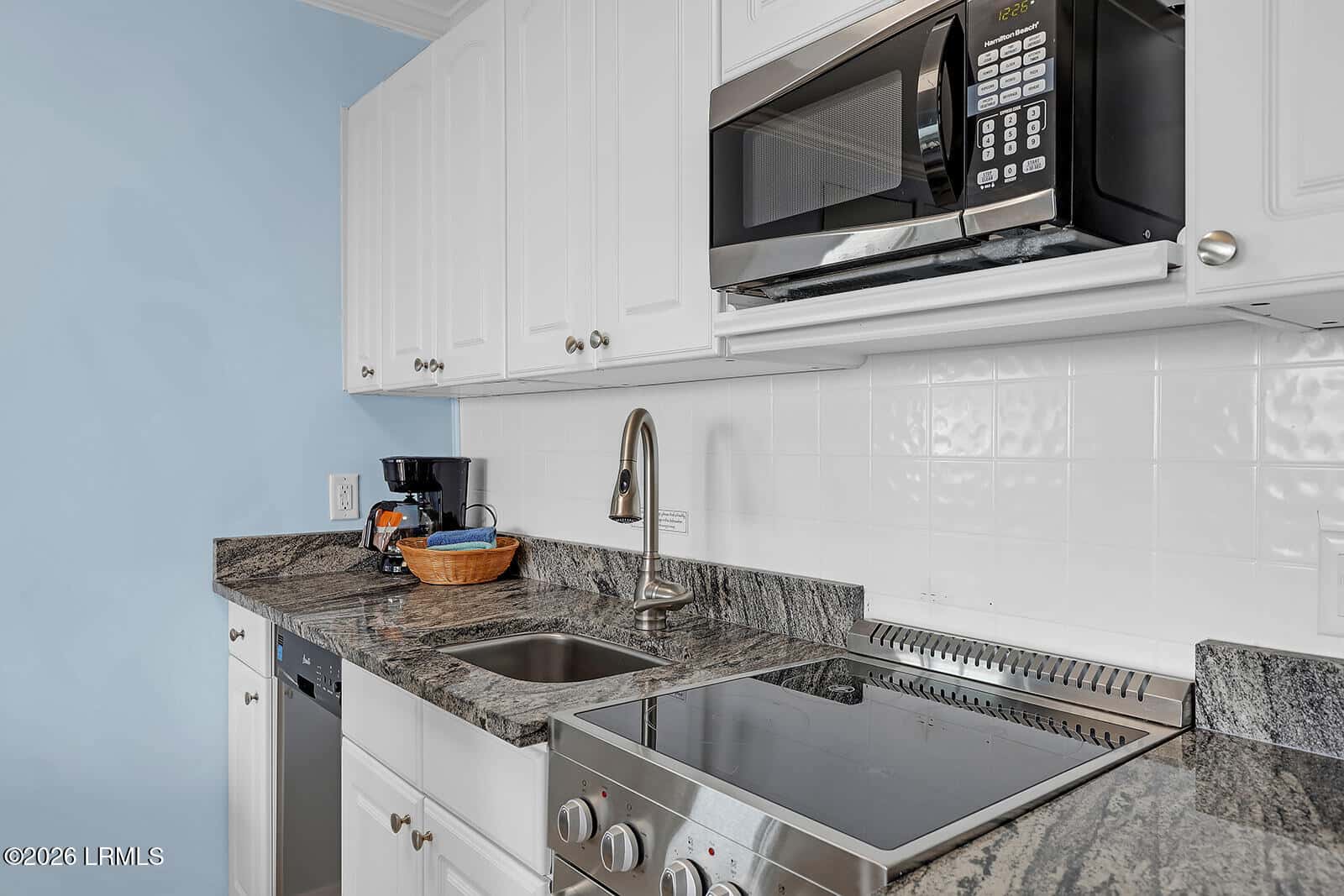 40 Folly Field Road 325a, Hilton Head Island, SC 29928 — photo 14 of 30