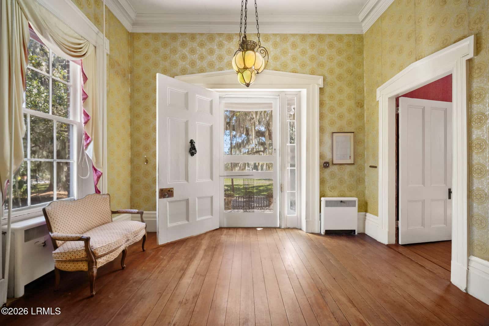 604 Pinckney Street, Beaufort, SC 29902 — photo 10 of 54