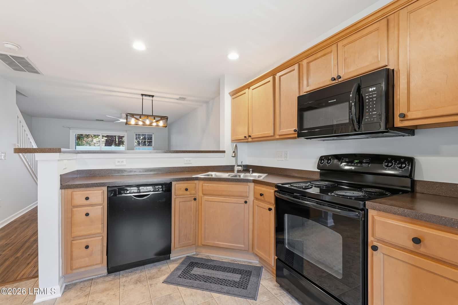 546 Candida Drive, Beaufort, SC 29906 — photo 8 of 32
