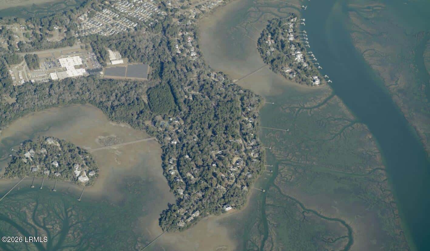 340 De La Gaye Point, Beaufort, SC 29902 — photo 3 of 3