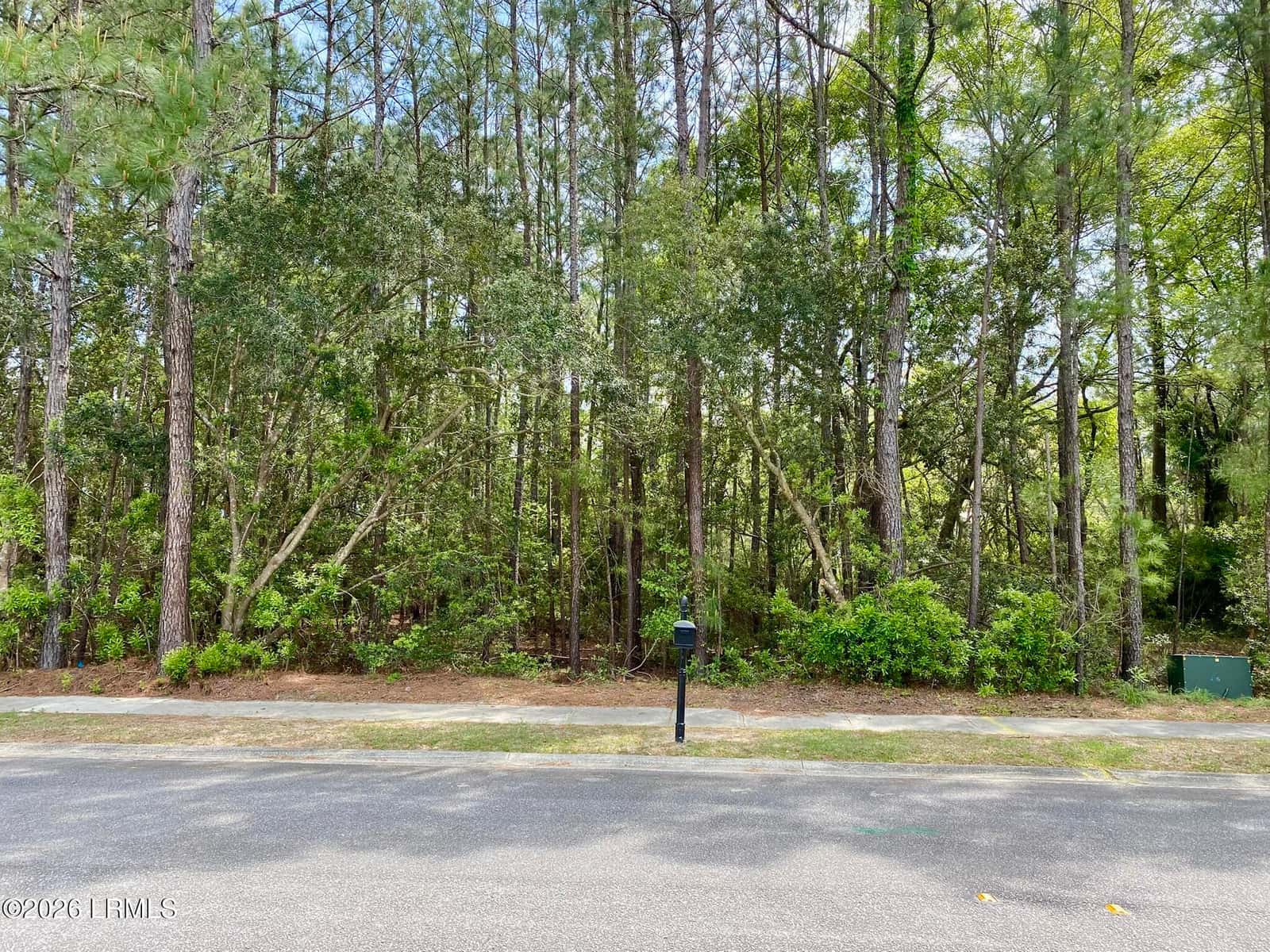 2237 B.E. Wheatley, Beaufort, SC 29902 — photo 8 of 32