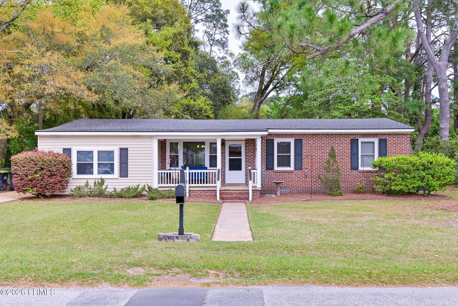 307 Burroughs Avenue, Beaufort, SC 29902 — photo 1 of 32