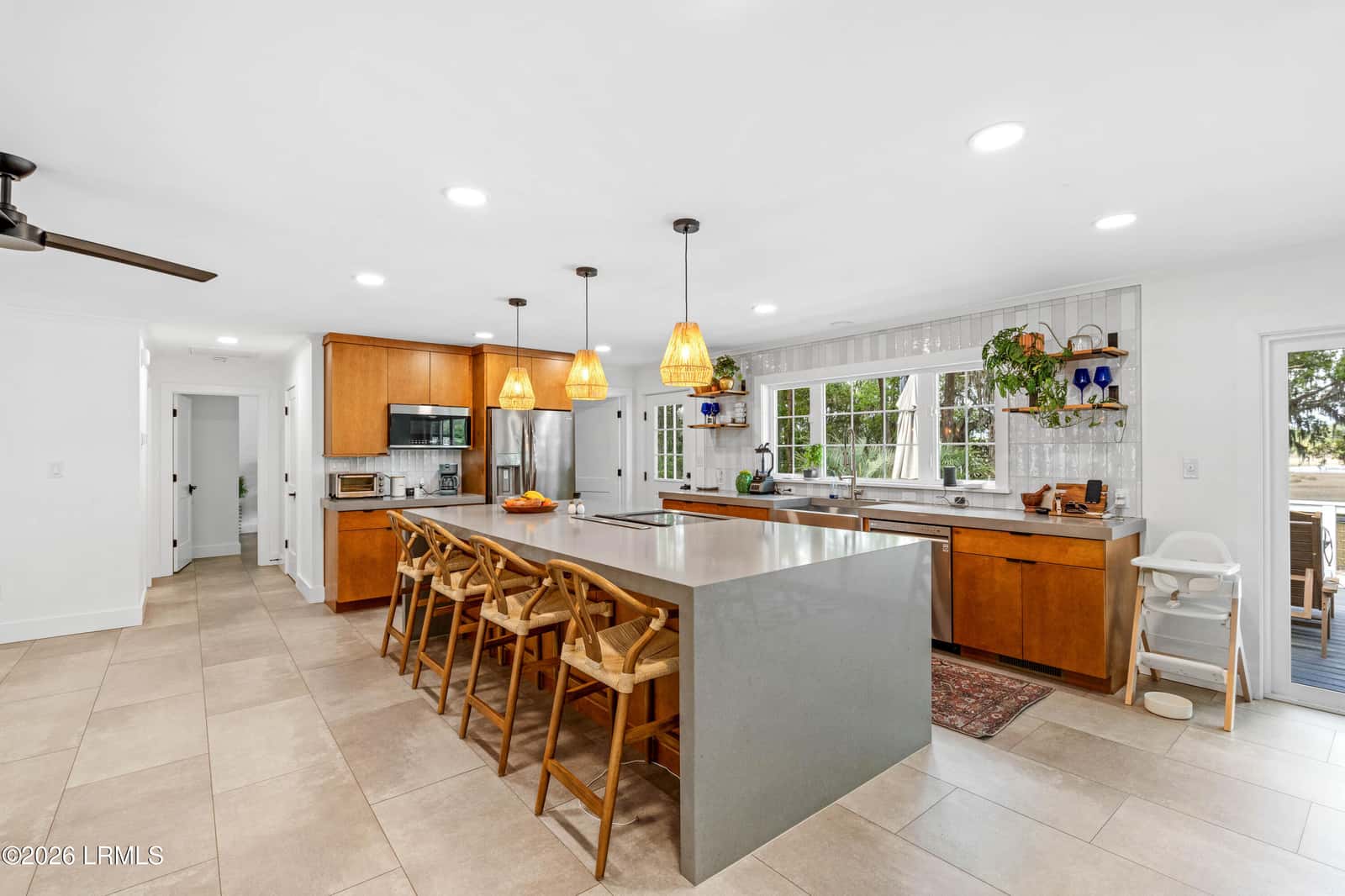 1638 Hampton Drive, Beaufort, SC 29906 — photo 9 of 37