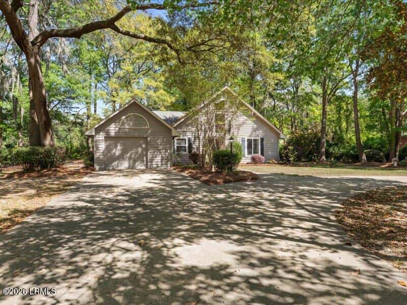 9 Chesterfield Lake Drive, Beaufort, SC 29906 — photo 3 of 26