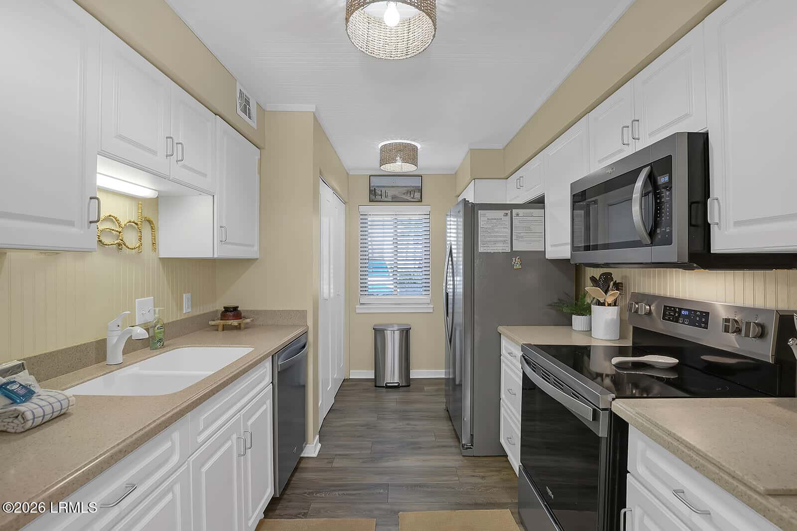 25 Deallyon Avenue 103, Hilton Head Island, SC 29928 — photo 11 of 36