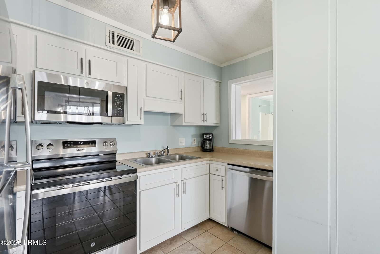 40 Folly Field Road 231, Hilton Head Island, SC 29928 — photo 10 of 55