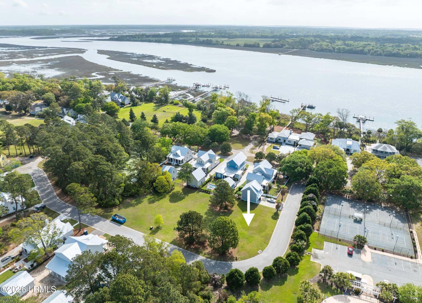 8 Stoney Island Drive, Beaufort, SC 29907 — photo 4 of 18