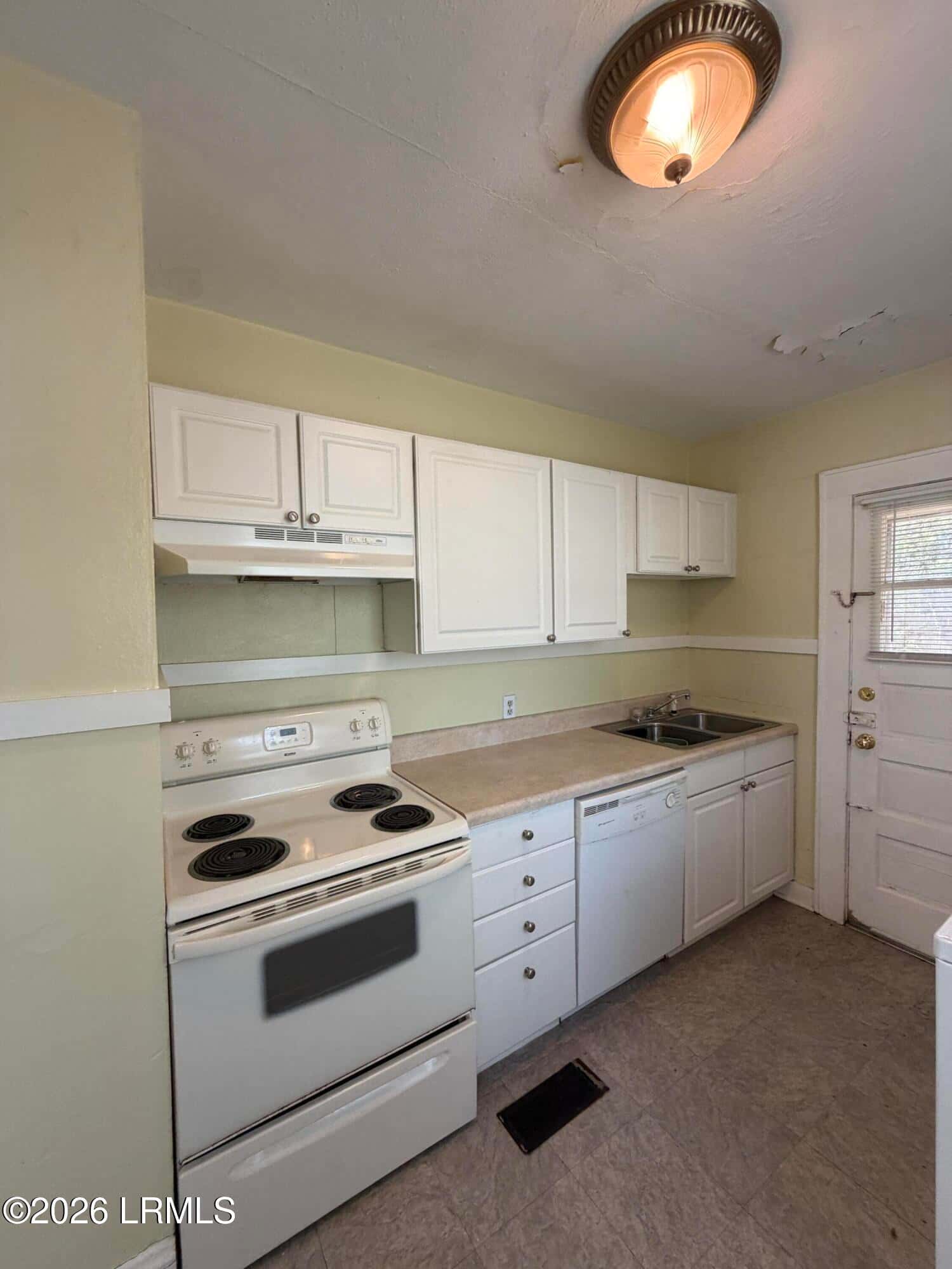 2705 North Street, Beaufort, SC 29902 — photo 10 of 24